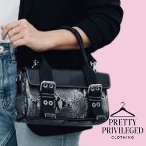 Vintage Y2K Nine West Black and Gray Snakeskin Pattern mini bag